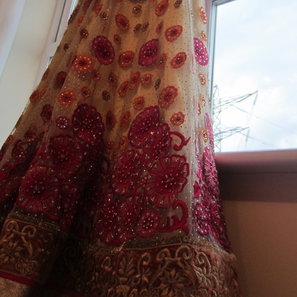 Stunning Indian Bridal Mehndi Wedding Dress - Picture 7 of 7